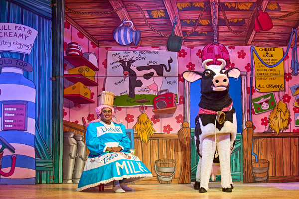 Photos: See Clive Rowe & More in JACK AND THE BEANSTALK at Hackney Empire Image