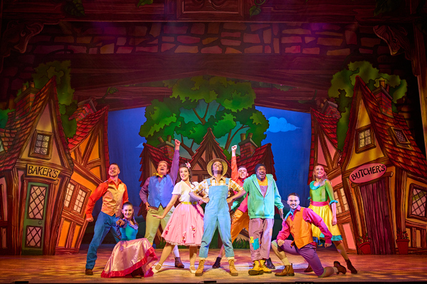 Photos: See Clive Rowe & More in JACK AND THE BEANSTALK at Hackney Empire Image