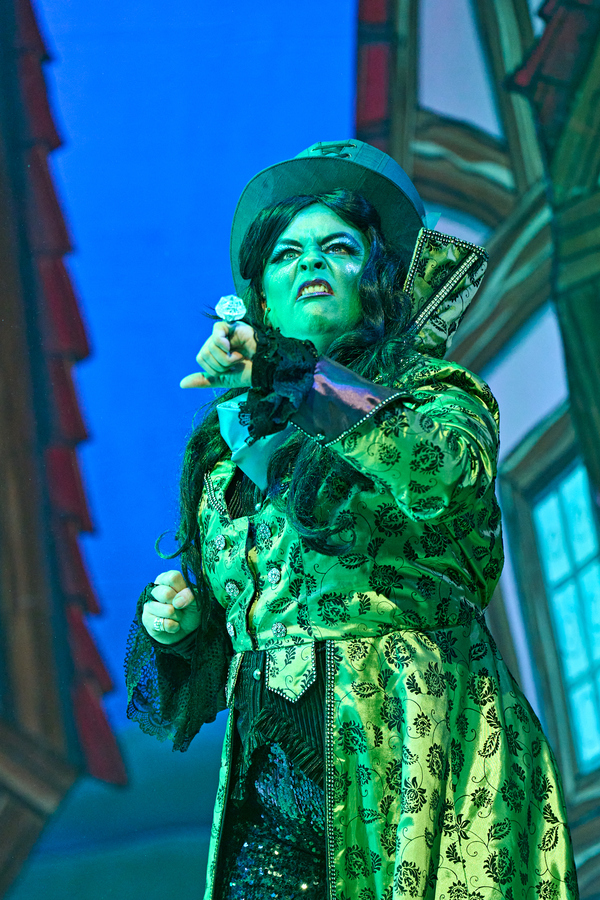 Photos: See Clive Rowe & More in JACK AND THE BEANSTALK at Hackney Empire Image