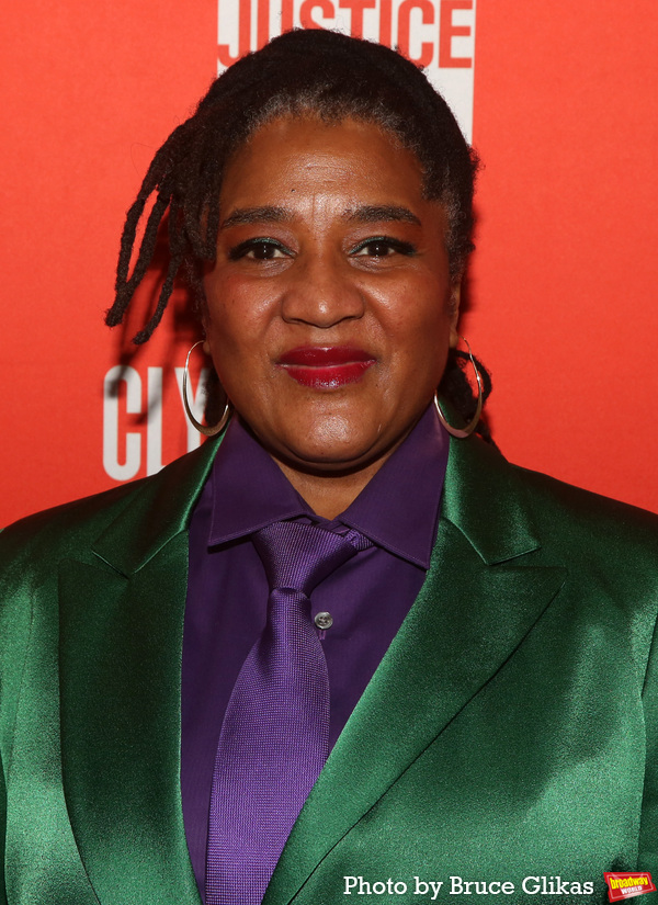 Photos: CLYDE'S Celebrates Opening Night on Broadway Image