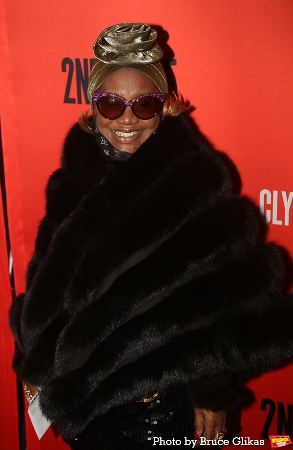 Photos: CLYDE'S Celebrates Opening Night on Broadway Image