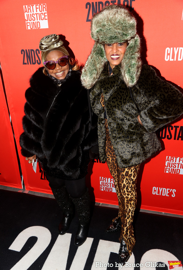 Photos: CLYDE'S Celebrates Opening Night on Broadway Image