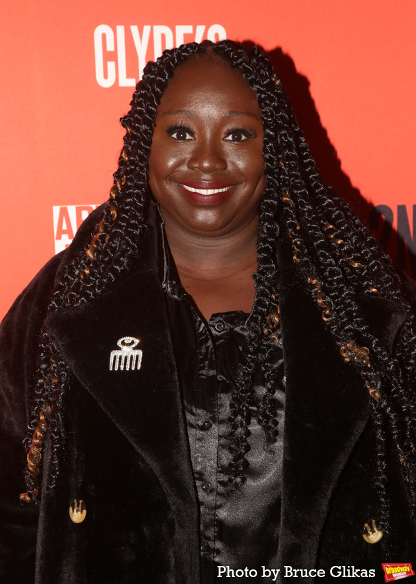 Photos: CLYDE'S Celebrates Opening Night on Broadway Image