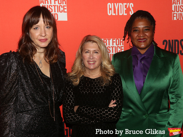 Photos: CLYDE'S Celebrates Opening Night on Broadway Image