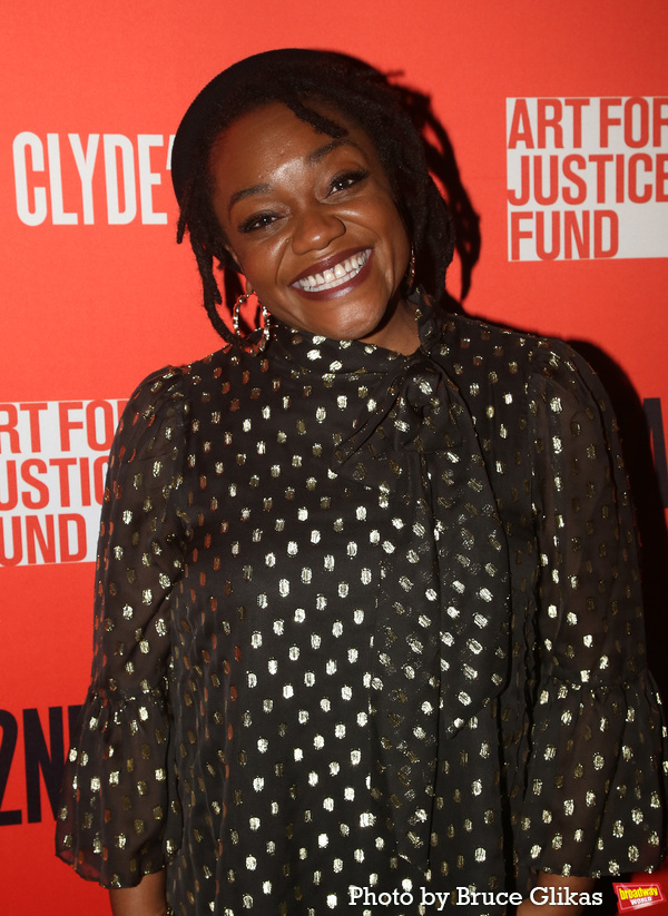 Photos: CLYDE'S Celebrates Opening Night on Broadway Image
