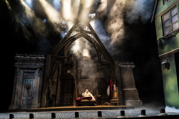 Photos: First Look at A CHRISTMAS CAROL at Goodman Theatre Image