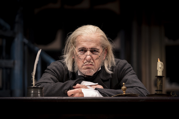 Photos: First Look at A CHRISTMAS CAROL at Goodman Theatre Image