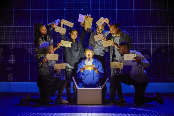 Photos: First Look at THE CURIOUS INCIDENT OF THE DOG IN THE NIGHT-TIME Image