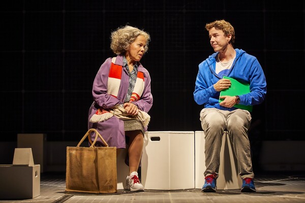 Photos: First Look at THE CURIOUS INCIDENT OF THE DOG IN THE NIGHT-TIME Image