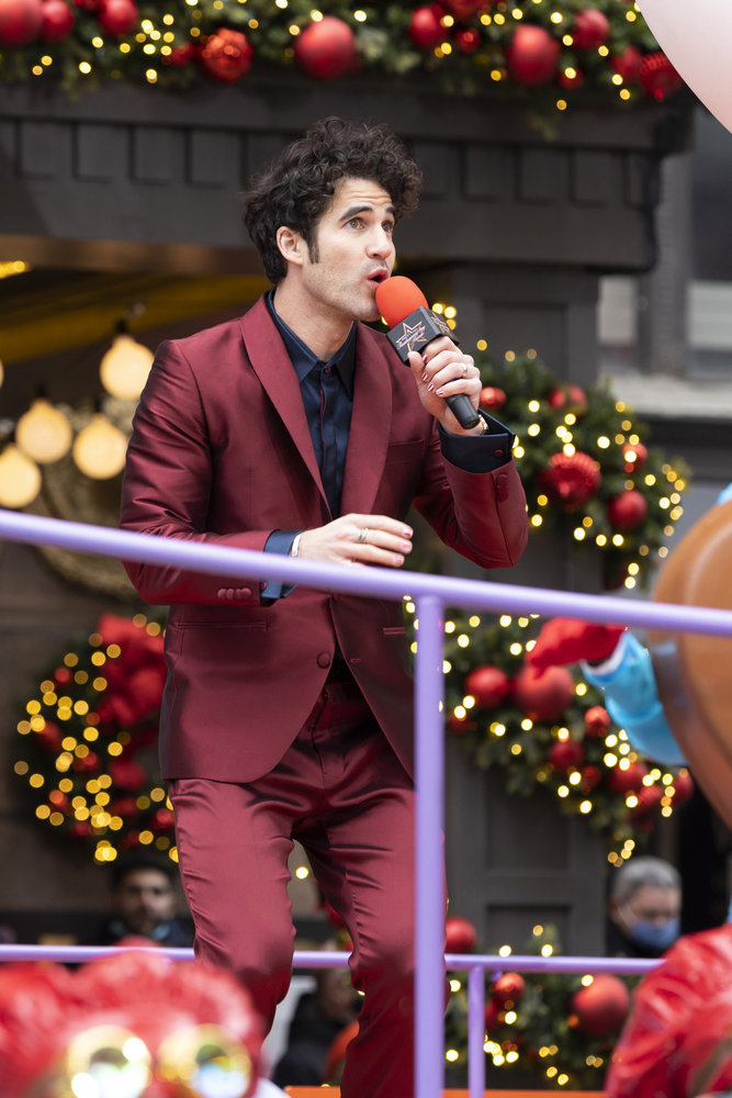 Photos: SIX, WICKED & More Perform at the MACY'S THANKSGIVING DAY PARADE 