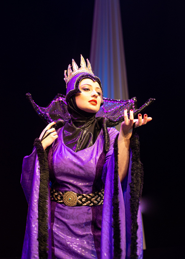 Photos: SNOW WHITE To Bring Festive Family Magic To Parr Hall This Panto Season Image