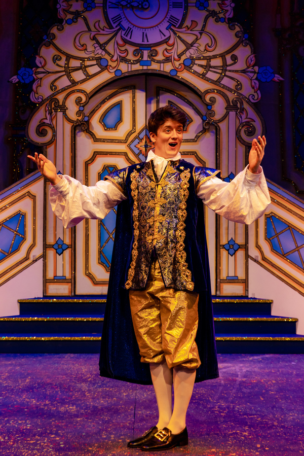 Photos: Corn Exchange Newbury Presents CINDERELLA Panto Image