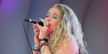 Long Island's American Idol Star Shannon Gibbons To Join Nancy Kerrigan In HOLIDAY SPECTAC Photo