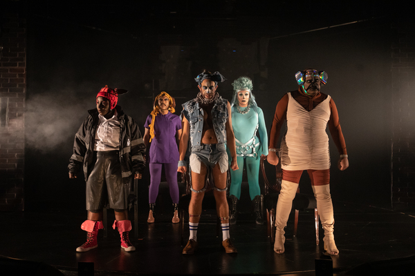 Photos: First Look at DOG SHOW at The Pleasance Image