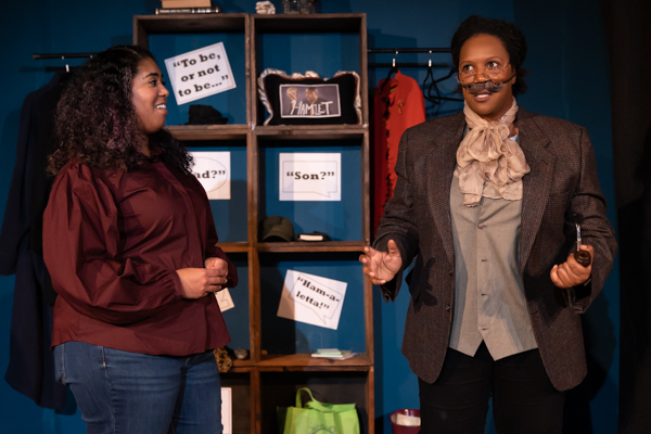Photos: First look at Curtain Players' WOMEN PLAYING HAMLET Image