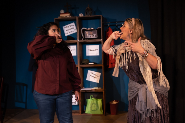 Photos: First look at Curtain Players' WOMEN PLAYING HAMLET Image