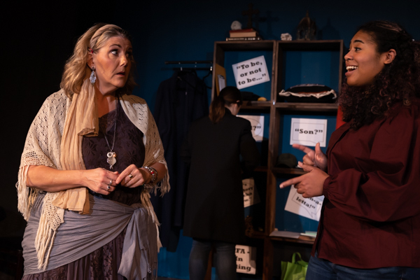 Photos: First look at Curtain Players' WOMEN PLAYING HAMLET Image