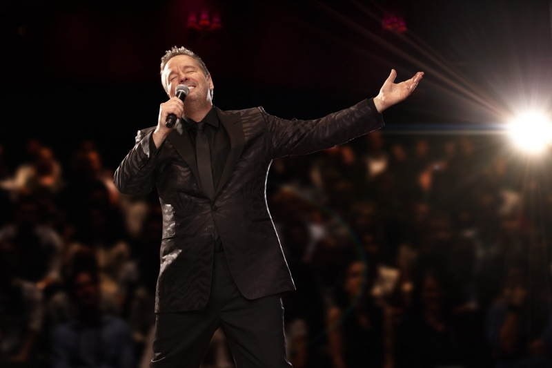 Feature: Terry Fator is Bringing Holiday Cheer with A VERY TERRY CHRISTMAS 