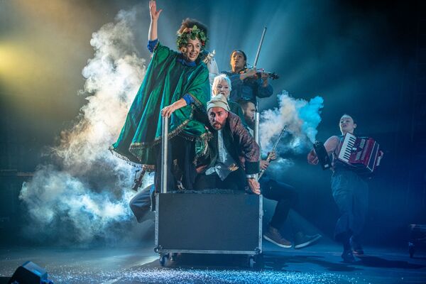 Photos: First Look at A CHRISTMAS CAROL From Dundee Rep Image