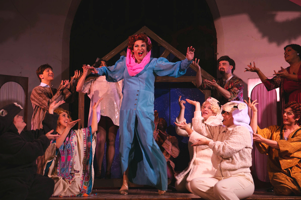 Photos: Hell in a Handbag Presents CHRISTMAS DEAREST Image