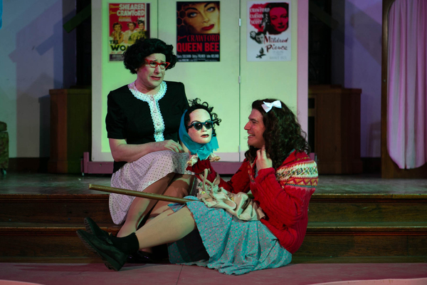Photos: Hell in a Handbag Presents CHRISTMAS DEAREST Image