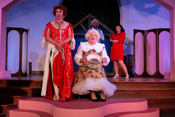 Photos: Hell in a Handbag Presents CHRISTMAS DEAREST Image