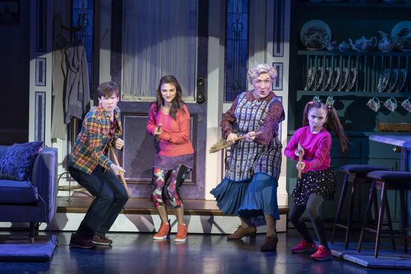 Photos: First Look at Rob McClure & More in MRS. DOUBTFIRE on Broadway Image