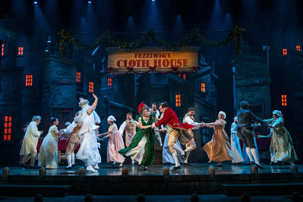 Photos: Milwaukee Rep Presents A CHRISTMAS CAROL Image