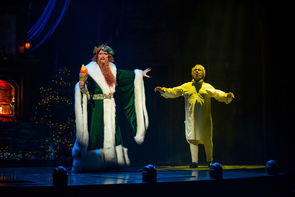 Photos: Milwaukee Rep Presents A CHRISTMAS CAROL Image