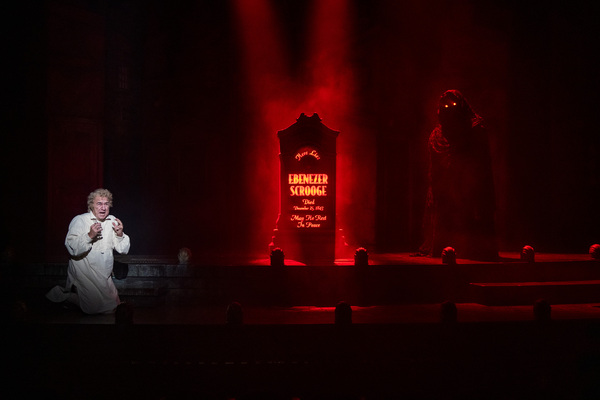 Photos: Milwaukee Rep Presents A CHRISTMAS CAROL Image