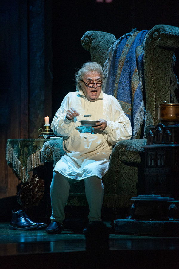 Photos: Milwaukee Rep Presents A CHRISTMAS CAROL Image