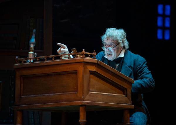 Photos: Milwaukee Rep Presents A CHRISTMAS CAROL Image