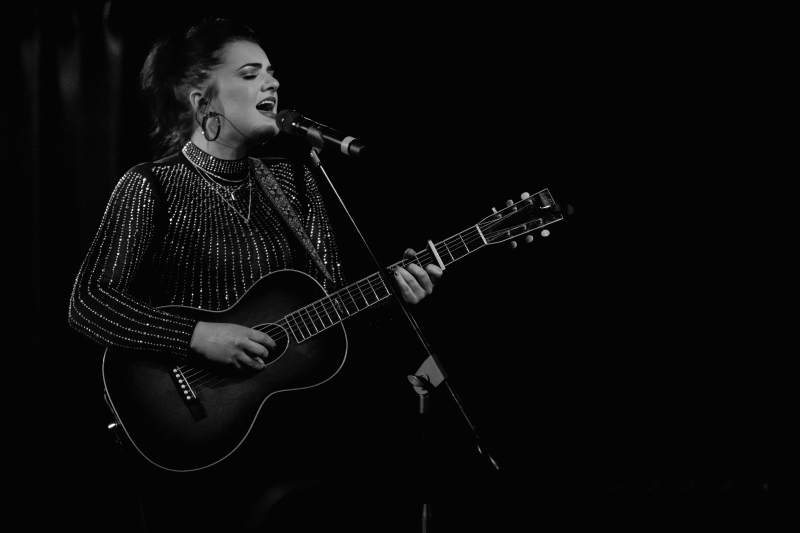 Photo Flash: MADDIE POPPE Acoustic Christmas Tour at The Green Room 42 Documented by Thomas Salus 
