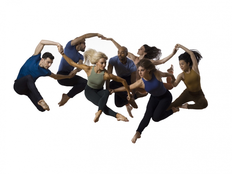 Review: PARSONS DANCE COMPANY'S POWERFUL REPERTOIRE AND PERFORMANCE PAYS OFF  at Segerstrom Center For The Arts Image