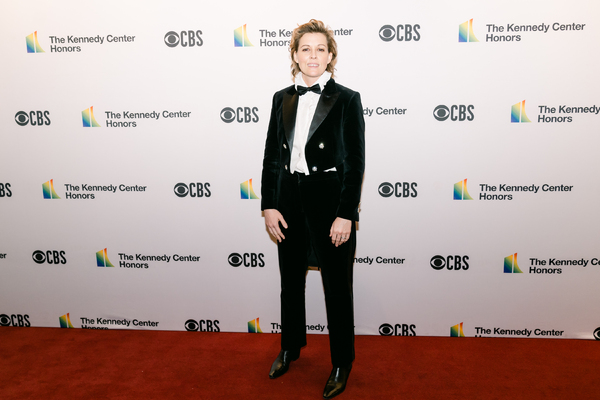 Photos: On the Red Carpet at the 2021 Kennedy Center Honors Image