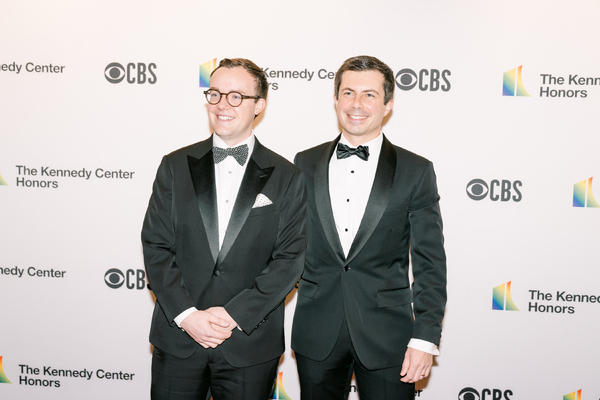 Photos: On the Red Carpet at the 2021 Kennedy Center Honors Image