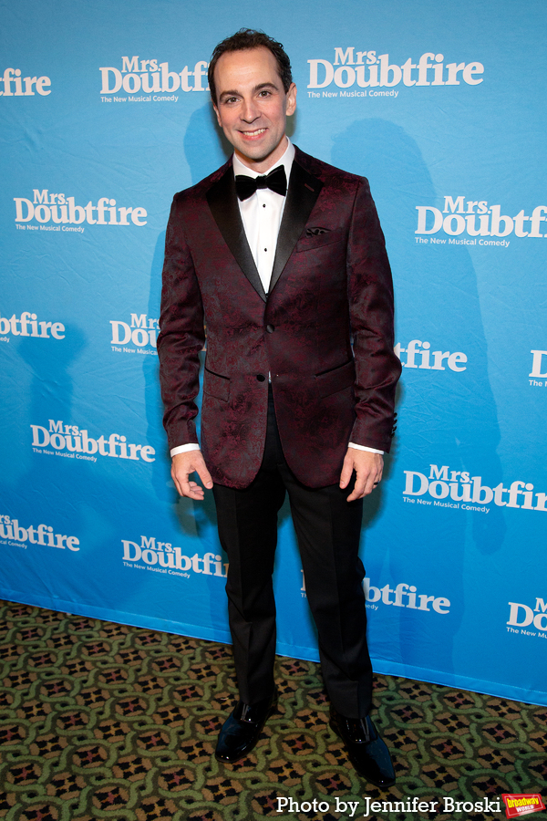 Photos: MRS. DOUBTFIRE Cast Celebrates Opening Night Image
