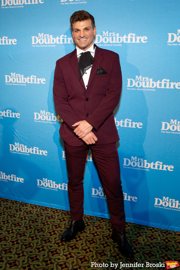 Photos: MRS. DOUBTFIRE Cast Celebrates Opening Night Image