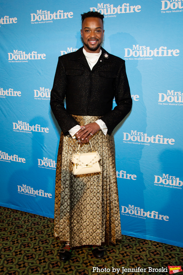 Photos: MRS. DOUBTFIRE Cast Celebrates Opening Night Image