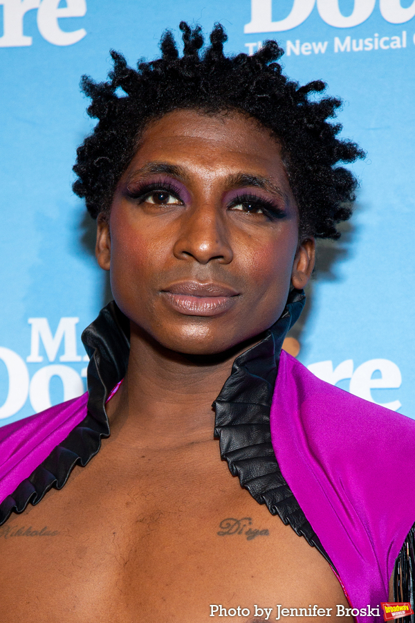 Photos: MRS. DOUBTFIRE Cast Celebrates Opening Night Image