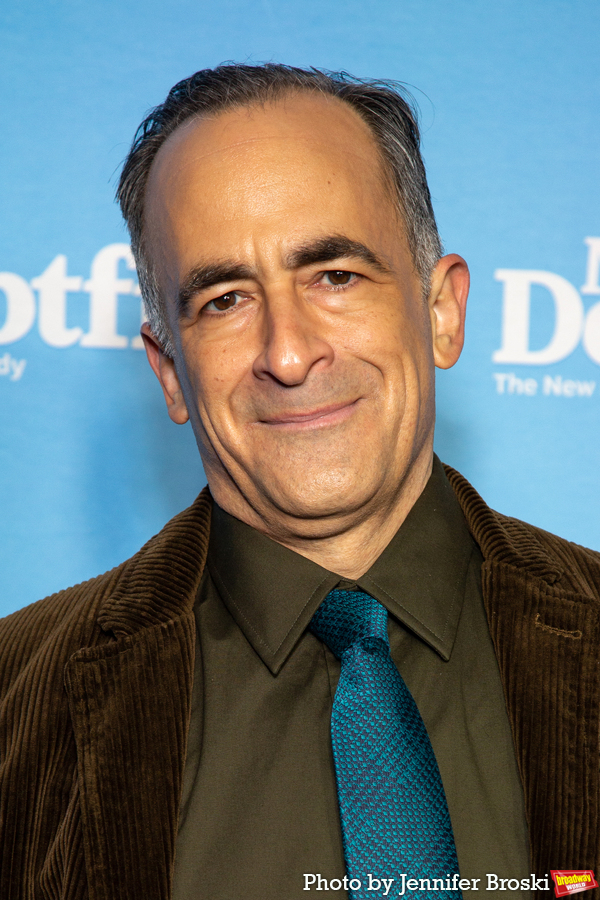 Photos: On the Opening Night Red Carpet for MRS. DOUBTFIRE Image