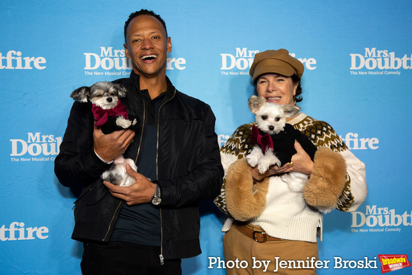 Photos: On the Opening Night Red Carpet for MRS. DOUBTFIRE Image