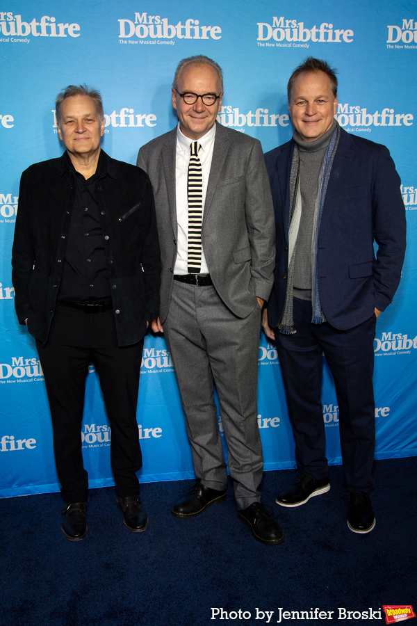 Photos: On the Opening Night Red Carpet for MRS. DOUBTFIRE Image