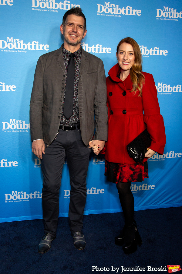 Photos: On the Opening Night Red Carpet for MRS. DOUBTFIRE Image