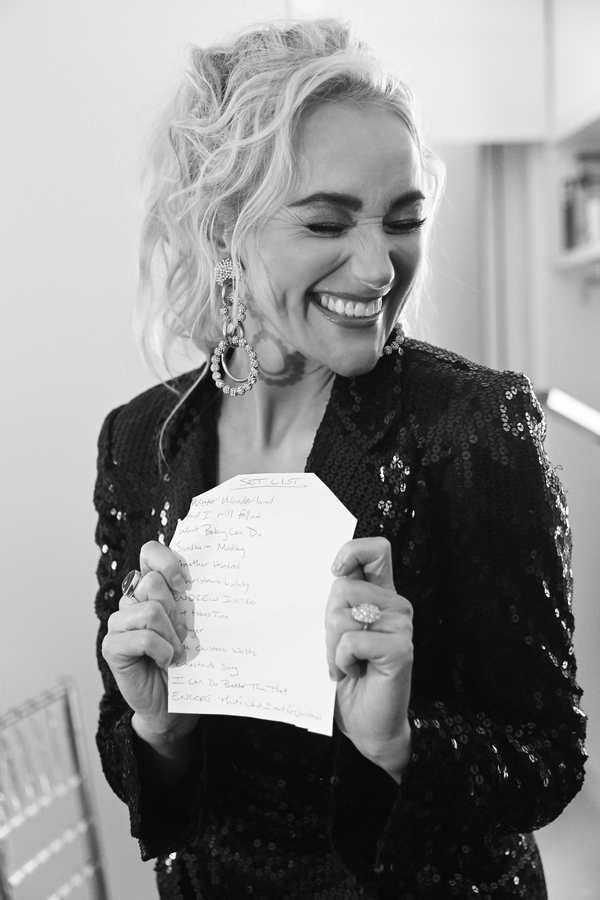 Photos: See Betsy Wolfe & Andrew Rannells at The Green Room 42 Image