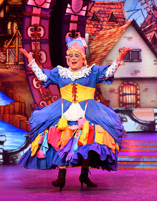 Photos/Video: First Look at CINDERELLA at Wolverhampton Grand Theatre Image