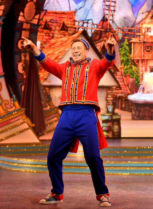 Photos/Video: First Look at CINDERELLA at Wolverhampton Grand Theatre Image