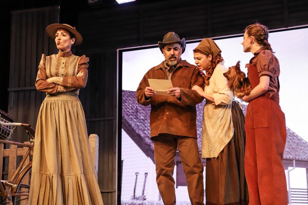 Photos: THE WIZARD OF OZ At Tacoma Little Theatre Image