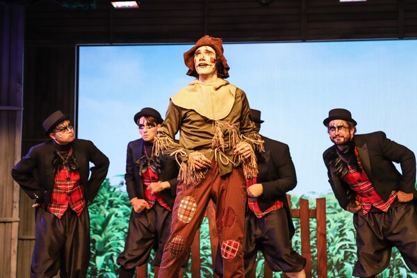 Photos: THE WIZARD OF OZ At Tacoma Little Theatre Image
