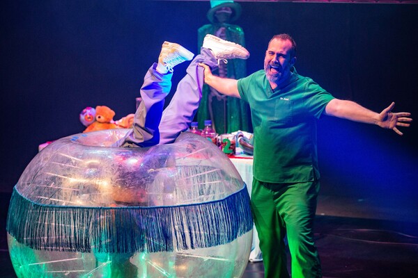 Photos: First Look at OPERATION OUCH! at the Lyric Theatre Image